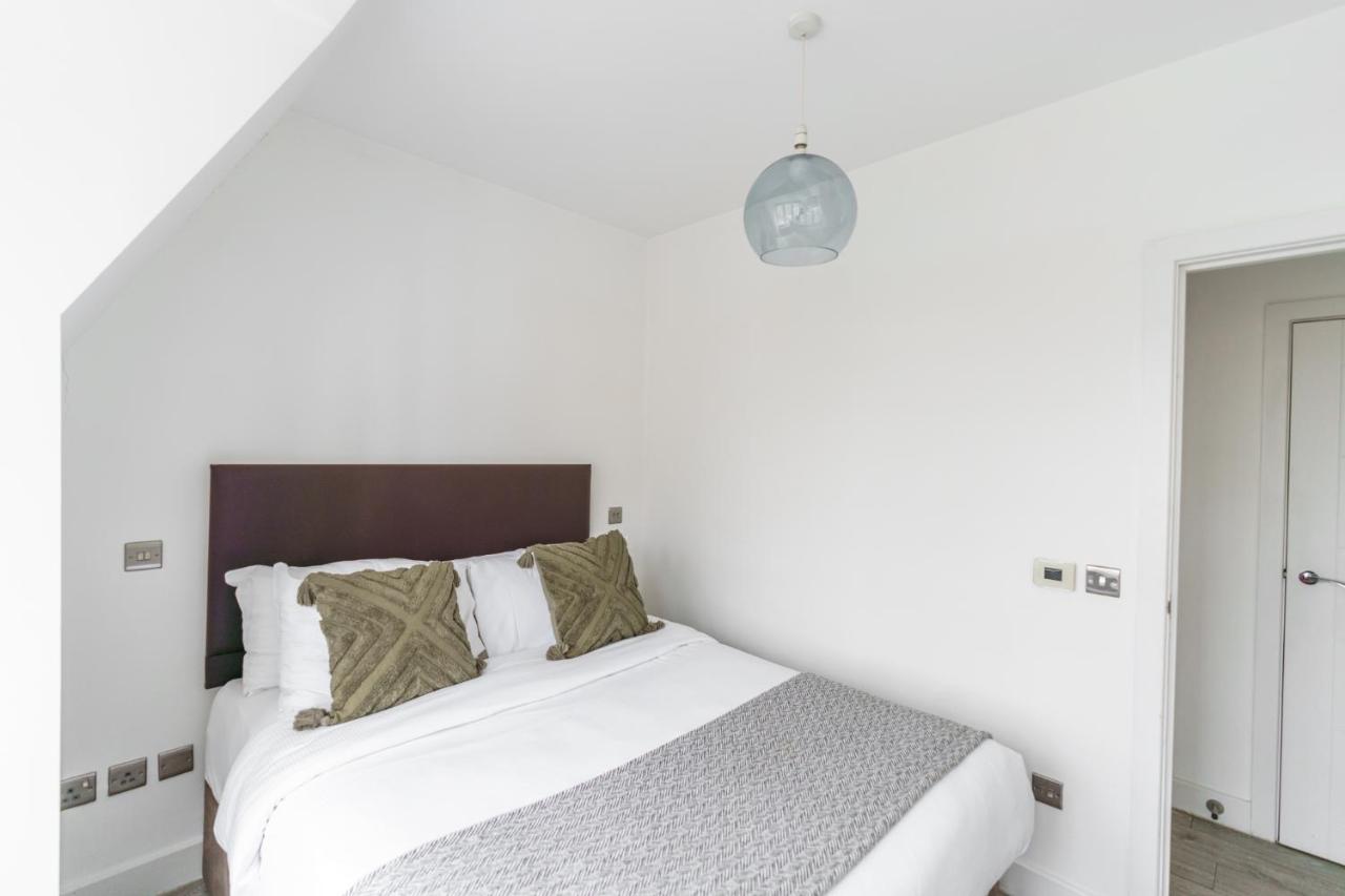 Top Floor Apartment High Street Kensington London Exterior photo